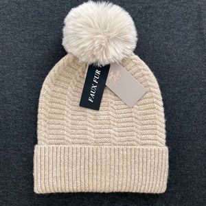 New - Cozy Knit Winter Pom Beanie
